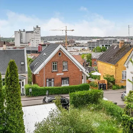2 Bedroom Cozy In * Svendborg